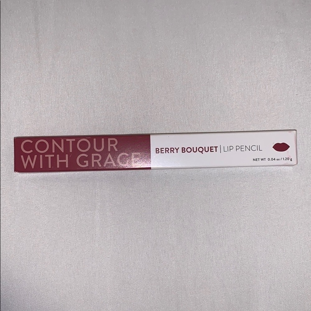 makeup - Picture 2 of 5